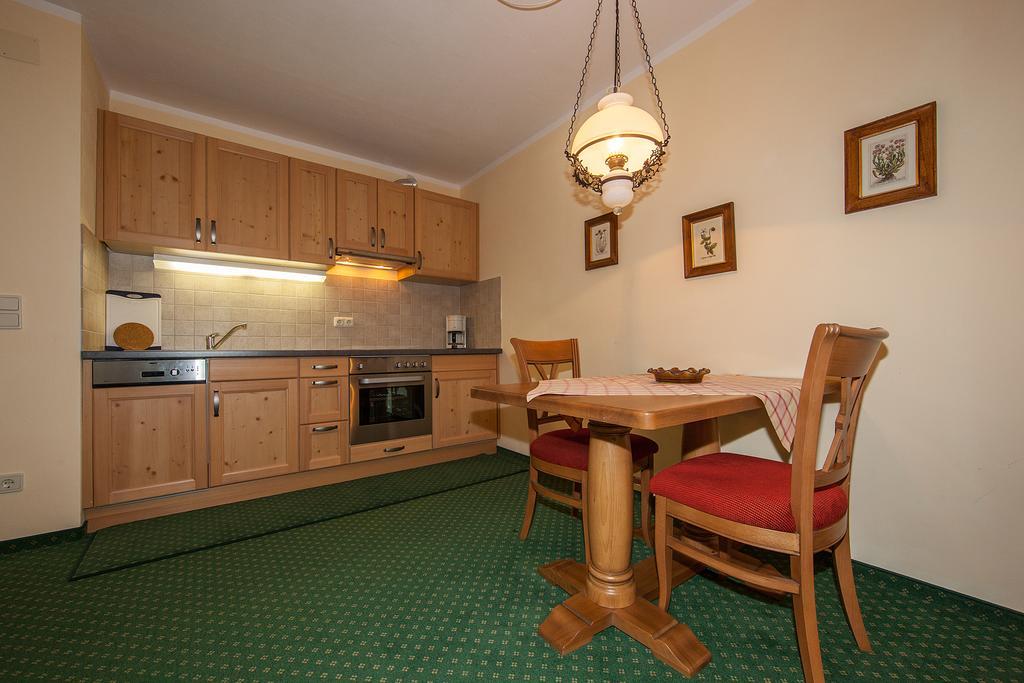 Gaestehaus Laerchenhang Mittenwald Dış mekan fotoğraf