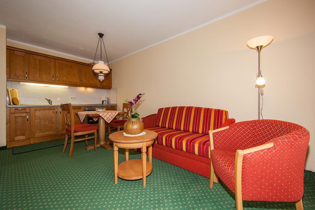 Gaestehaus Laerchenhang Mittenwald Dış mekan fotoğraf